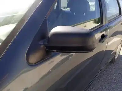 Veículo de Sucata seat ibiza (6k1) select do ano 2000 alimentado akk