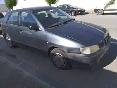 Veículo de Sucata seat ibiza (6k1) select do ano 2000 alimentado akk