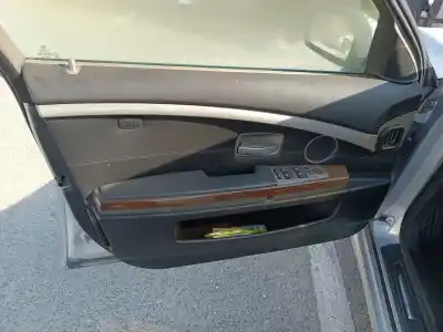 Veicolo di demolizione bmw serie 7 (e65/e66) 730d dell'anno 2001 alimentato m57306d3