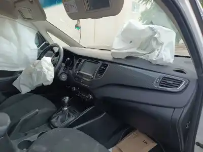 Veículo de Sucata kia carens iv 1.6 gdi do ano 2001 alimentado g4fd