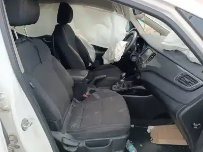 Veículo de Sucata kia carens iv 1.6 gdi do ano 2001 alimentado g4fd