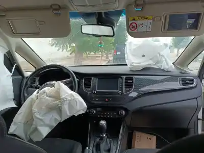 Veículo de Sucata kia carens iv 1.6 gdi do ano 2001 alimentado g4fd