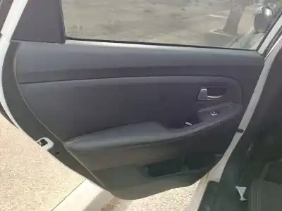 Veículo de Sucata kia carens iv 1.6 gdi do ano 2001 alimentado g4fd