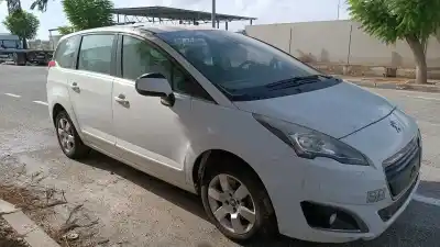 Vehicul casat peugeot 5008 active al anului 2001 alimentat ah01