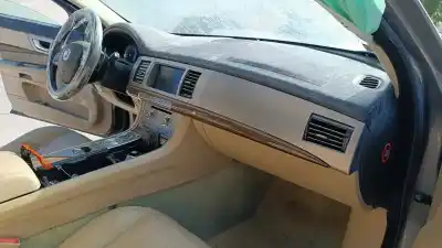 Здавання транспортного засобу jaguar xf 3.0 v6 diesel cat року 2010 потужний 306dt