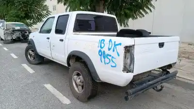 Veicolo di demolizione nissan pick-up (d22) king cab 4x4 dell'anno 2001 alimentato td25ti