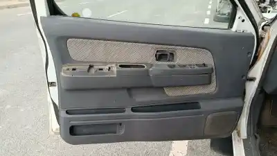 Veicolo di demolizione nissan pick-up (d22) king cab 4x4 dell'anno 2001 alimentato td25ti