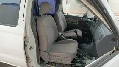 Veicolo di demolizione nissan pick-up (d22) king cab 4x4 dell'anno 2001 alimentato td25ti