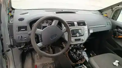 Sloopvoertuig ford kuga (cbv) titanium van het jaar 2001 aangedreven ukda