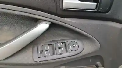 Sloopvoertuig ford kuga (cbv) titanium van het jaar 2001 aangedreven ukda