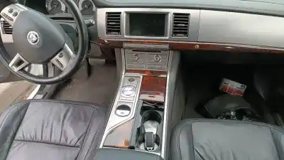 Scrapping Vehicle jaguar xf 3.0 v6 diesel cat of the year 2011 powered 306dt