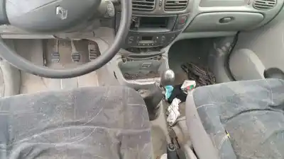 Здавання транспортного засобу renault scenic (ja..) 1.9 dti diesel 80 cv / 59 kw року 2001 потужний f9q q7