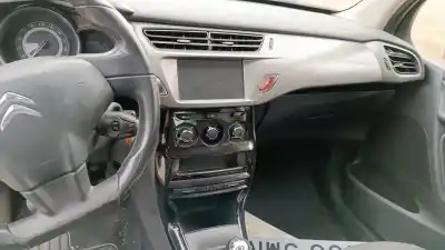 Veículo de Sucata citroen c3 attraction do ano 2001 alimentado 8hw