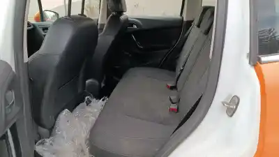 Veículo de Sucata citroen c3 attraction do ano 2001 alimentado 8hw