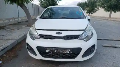 Sloopvoertuig kia rio drive van het jaar 2001 aangedreven d4fc