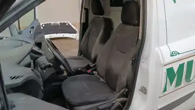Veículo de Sucata ford                                               transit courier                                                                                                                                                                                                                                            ambiente                                                                                                                                                                                                                                                   do ano 2018 alimentado xucd