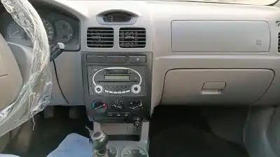 Veículo de Sucata kia rio ipanema berlina do ano 2005 alimentado a3d