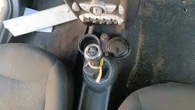 Scrapping Vehicle mini mini (r56) one of the year 2001 powered n12b14ab