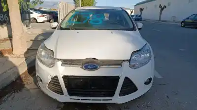 Vehicul casat ford focus lim. ambiente al anului 2001 alimentat 