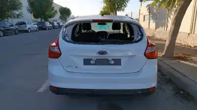 Vehicul casat ford focus lim. ambiente al anului 2001 alimentat 