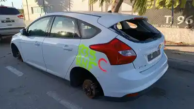 Vehicul casat ford focus lim. ambiente al anului 2001 alimentat 