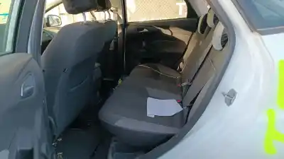 Vehicul casat ford focus lim. ambiente al anului 2001 alimentat 