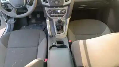 Vehicul casat ford focus lim. ambiente al anului 2001 alimentat 