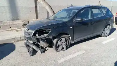 Veículo de Sucata kia ceed (ed) (2006->) 1.6 concept [1.6 ltr. - 66 kw crdi cat] do ano 2014 alimentado d4fbw