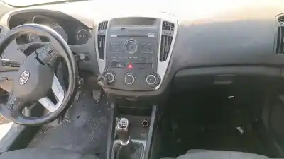 Veículo de Sucata kia ceed (ed) (2006->) 1.6 concept [1.6 ltr. - 66 kw crdi cat] do ano 2014 alimentado d4fbw