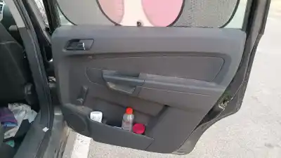 Veículo de Sucata opel zafira b cosmo do ano 2008 alimentado z19dt