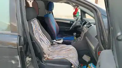 Veículo de Sucata opel zafira b cosmo do ano 2008 alimentado z19dt