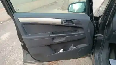 Veículo de Sucata opel zafira b cosmo do ano 2008 alimentado z19dt