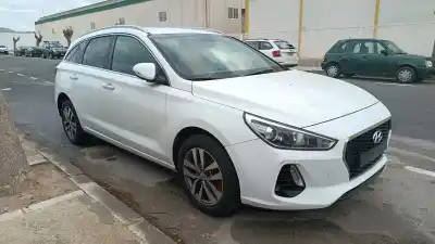 Здавання транспортного засобу HYUNDAI I30 FASTBACK (PDE, PDEN) 1.6 CRDI року 2001 потужний D4FB