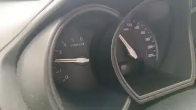 Veicolo di demolizione kia rio basic dell'anno 2001 alimentato d3fa