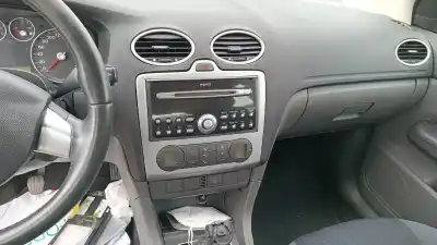 Veicolo di demolizione ford focus berlina (cap) ghia dell'anno 2005 alimentato g6da