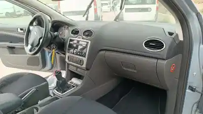 Veicolo di demolizione ford focus berlina (cap) ghia dell'anno 2005 alimentato g6da