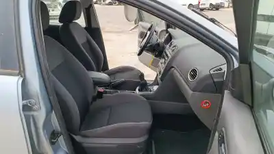 Veicolo di demolizione ford focus berlina (cap) ghia dell'anno 2005 alimentato g6da