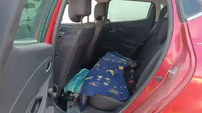 Veicolo di demolizione renault clio iv (bh_) 0.9 tce 90 dell'anno 2001 alimentato h4b 400