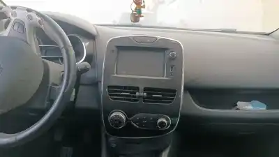 Veicolo di demolizione renault clio iv (bh_) 0.9 tce 90 dell'anno 2001 alimentato h4b 400