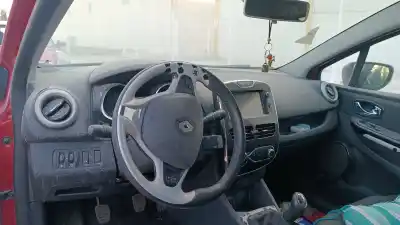 Veicolo di demolizione renault clio iv (bh_) 0.9 tce 90 dell'anno 2001 alimentato h4b 400