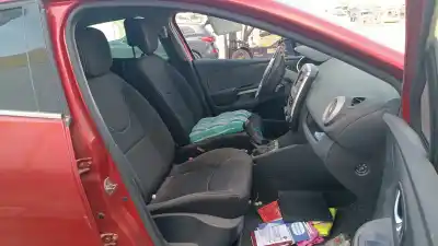 Veicolo di demolizione renault clio iv (bh_) 0.9 tce 90 dell'anno 2001 alimentato h4b 400