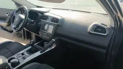 Veículo de Sucata renault kadjar bose edition do ano 2001 alimentado r9m 414