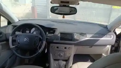 Здавання транспортного засобу citroen c5 berlina exclusive року 2001 потужний 4hldw12c