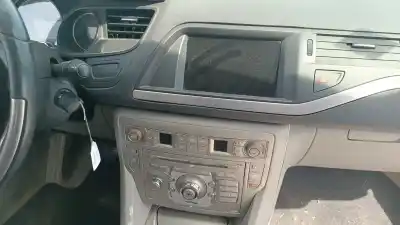 Здавання транспортного засобу citroen c5 berlina exclusive року 2001 потужний 4hldw12c