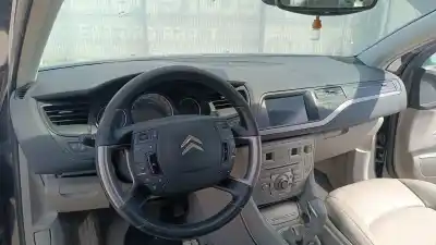 Здавання транспортного засобу citroen c5 berlina exclusive року 2001 потужний 4hldw12c