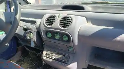 Verschrottungsfahrzeug renault twingo (co6) 1.3 (c063/64) des jahres 1994 angetrieben c3g