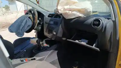 Veículo de Sucata seat leon (1p1) 1.6 do ano 2001 alimentado bse