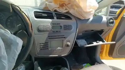 Veículo de Sucata seat leon (1p1) 1.6 do ano 2001 alimentado bse