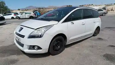 Veículo de Sucata peugeot 5008 premium do ano 2001 alimentado rhe