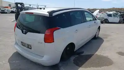 Veículo de Sucata peugeot 5008 premium do ano 2001 alimentado rhe